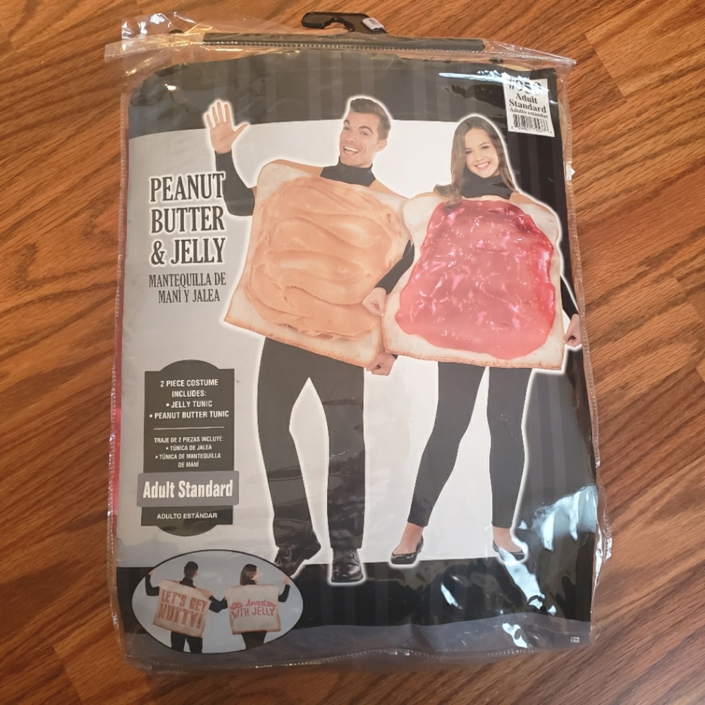 PB&J Sandwich Halloween Couple Costume